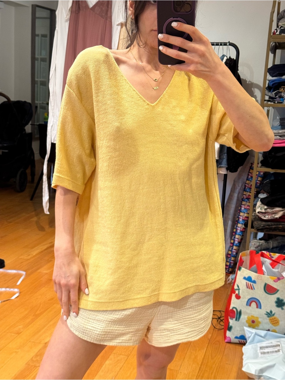 Vintage Holt Renfrew Butter Yellow V-Neck Wool Blend Sweater Tee - Picture 3 of 13